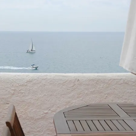 En Acantilado Con Wifi Y Aire Acondicionado Apartman Sitges