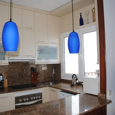 En Acantilado Con Wifi Y Aire Acondicionado