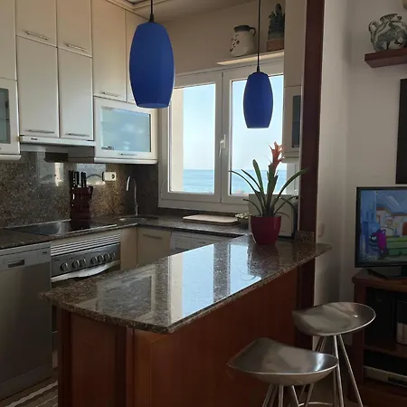 En Acantilado Con Wifi Y Aire Acondicionado Apartamento