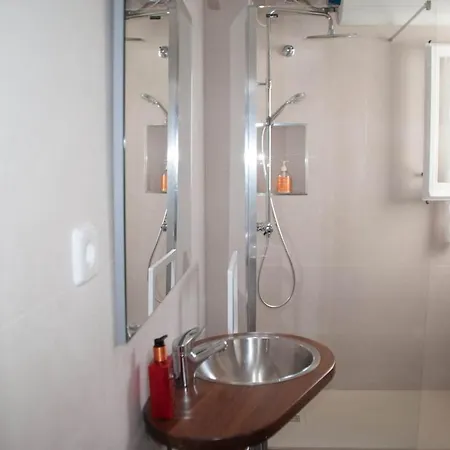 En Acantilado Con Wifi Y Aire Acondicionado סיטגס