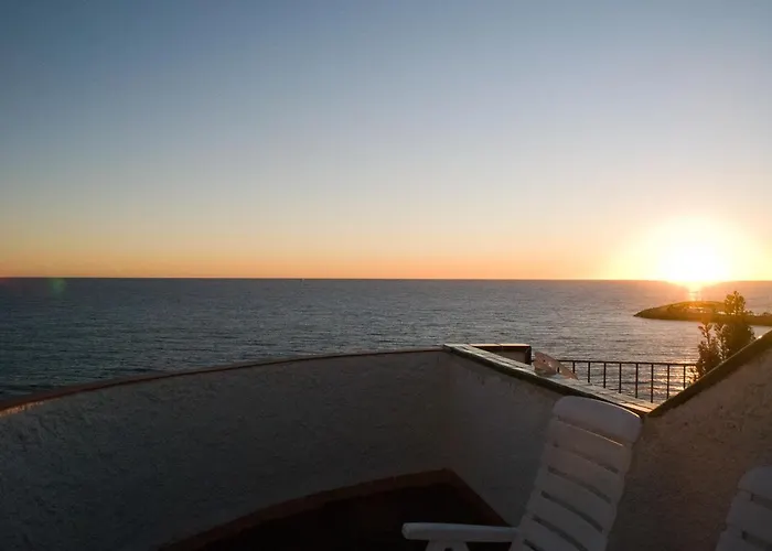 En Acantilado Con Wifi Y Aire Acondicionado